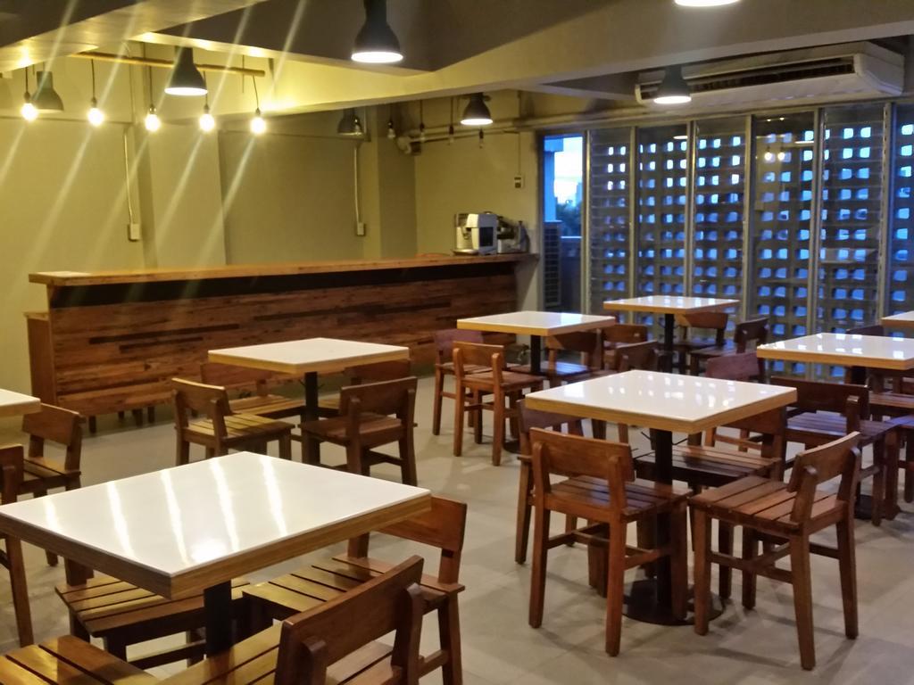 Brblock Boutique And Residences Makati City Kültér fotó